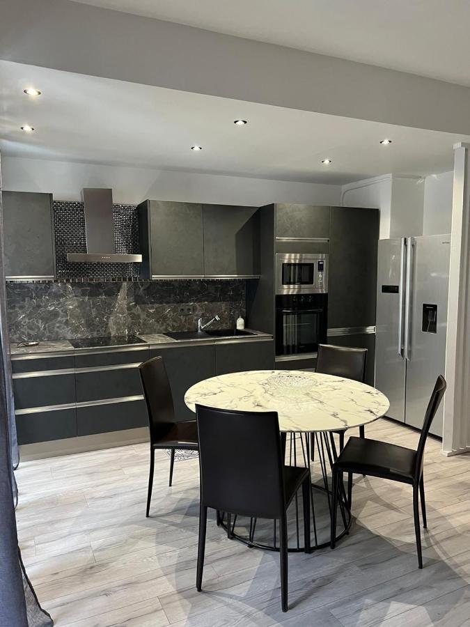 Gorgeous 2 Bedrooms Holiday Apartement ニース エクステリア 写真