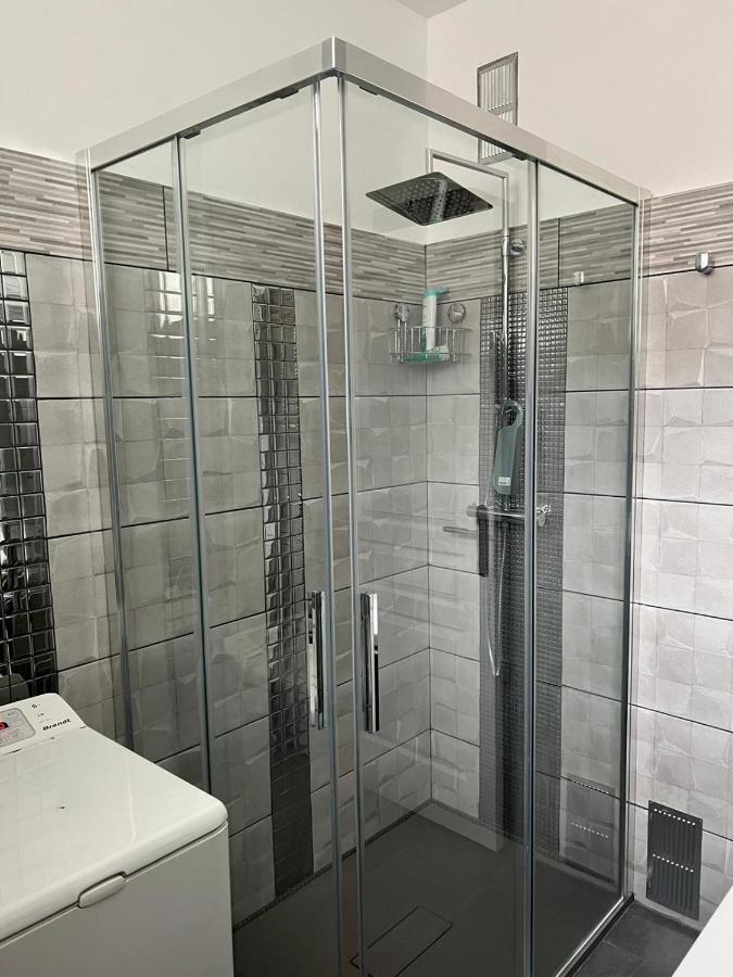 Gorgeous 2 Bedrooms Holiday Apartement ニース エクステリア 写真