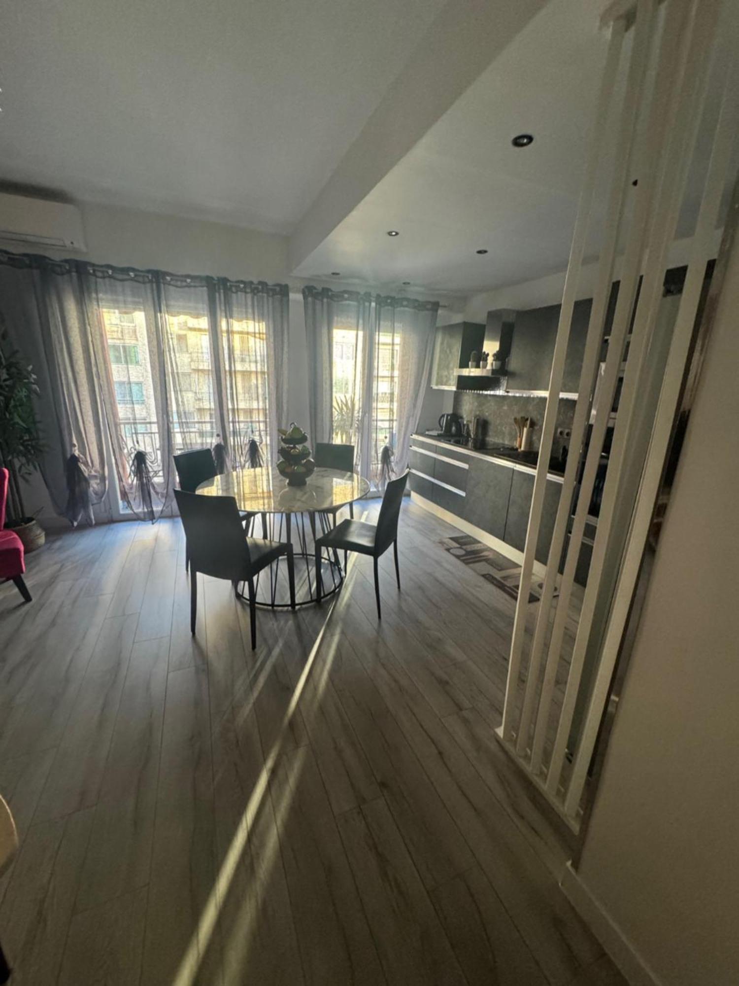 Gorgeous 2 Bedrooms Holiday Apartement ニース エクステリア 写真
